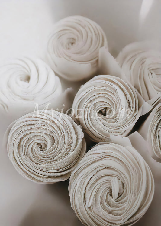 Poster Rosae Holoserica i jordnära färger - skapar ro och balans i ditt hem.